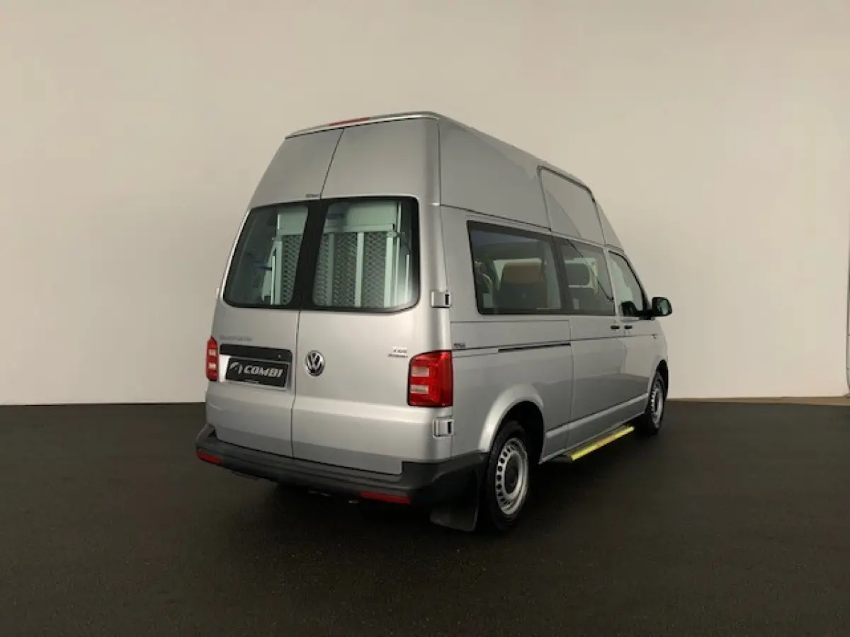 2.0 TDI L2H3 > Rolstoelvervoer / 9 personenbus / rolstoelbus / invalide bus / 9 persoonsbus / groepsvervoer