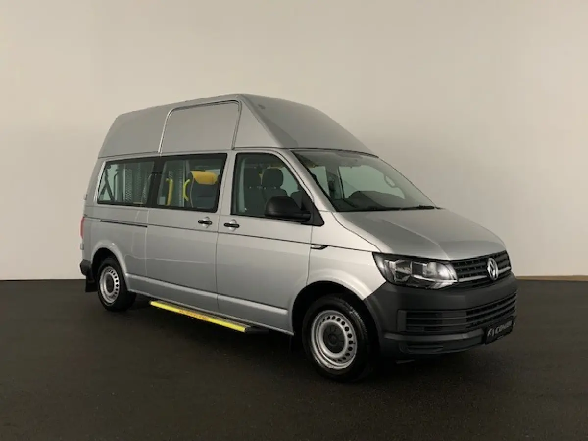 2.0 TDI L2H3 > Rolstoelvervoer / 9 personenbus / rolstoelbus / invalide bus / 9 persoonsbus / groepsvervoer