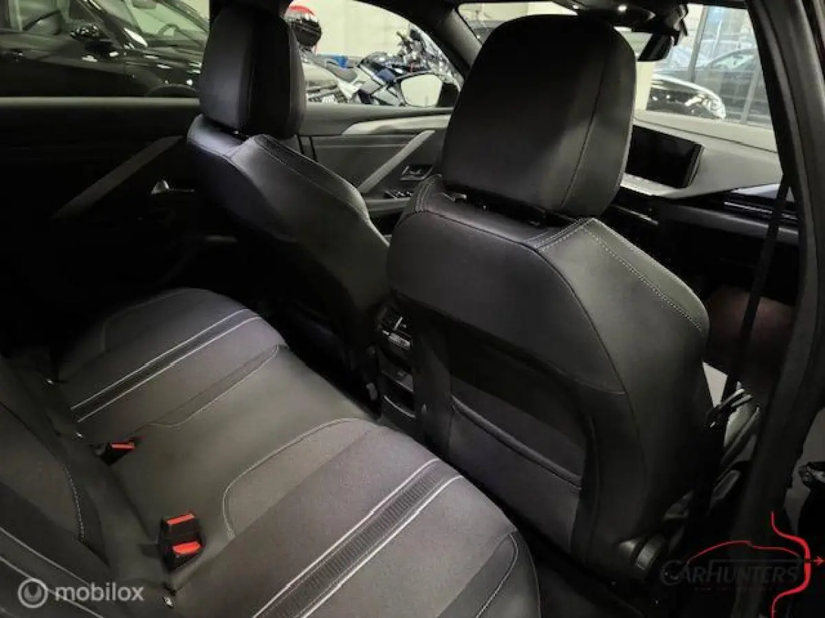 1.2 TURBO GS AUTOMAAT BLACK EDITION 1336 KM!