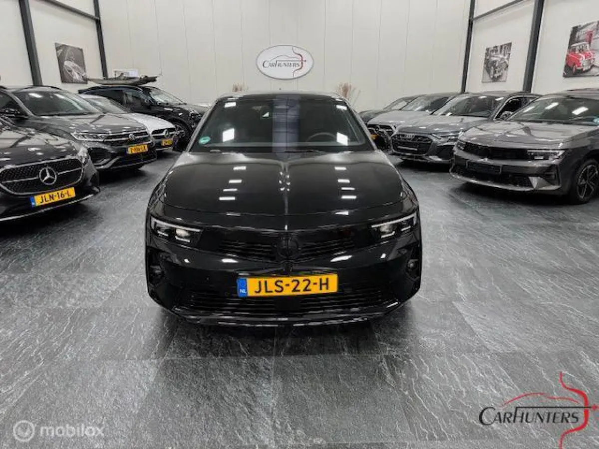 1.2 TURBO GS AUTOMAAT BLACK EDITION 1336 KM!