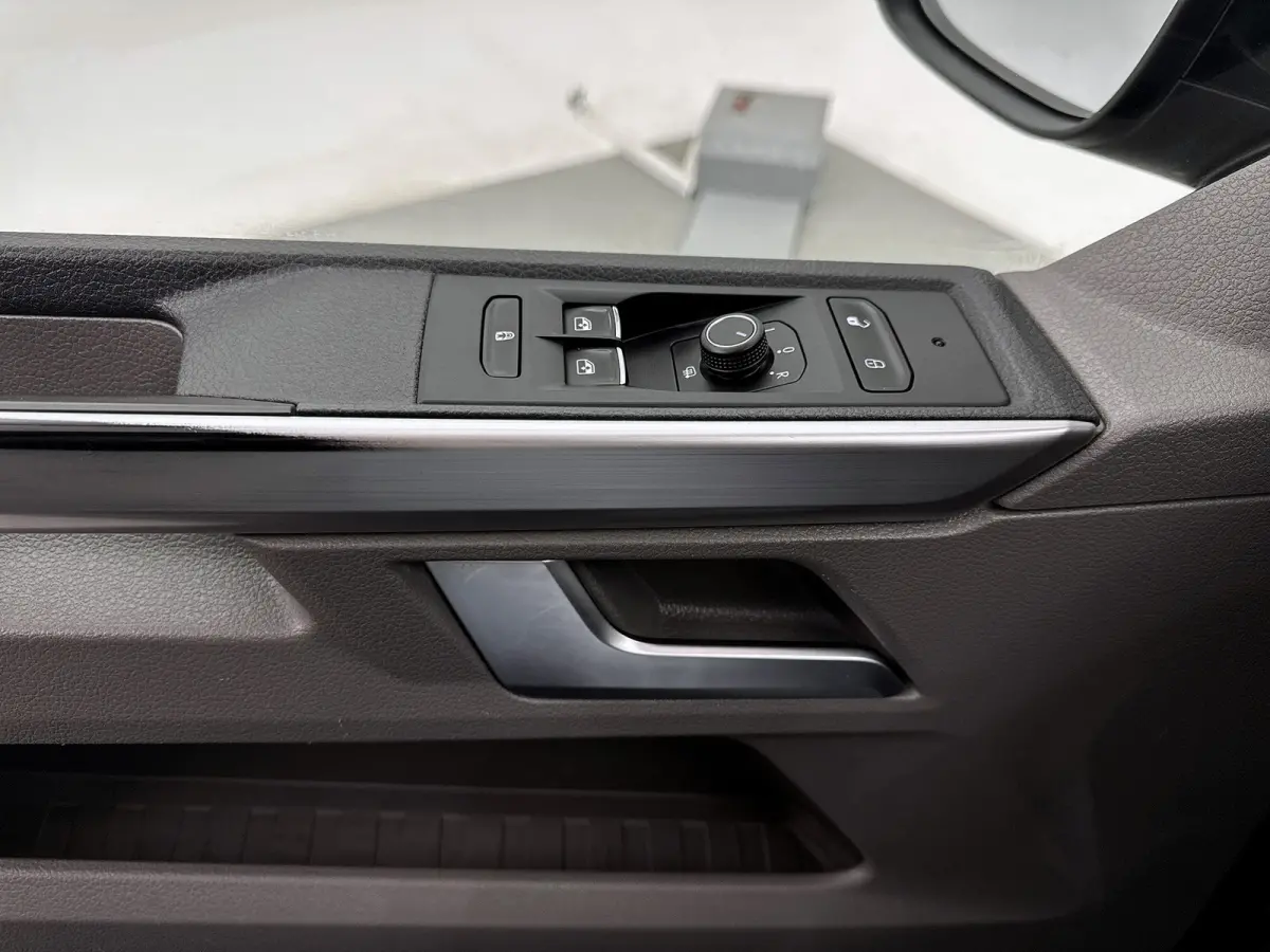 2.0 TDI L2H1 32 DC Bulli ABT Bodykit 204pk Leder Dubbele cabine Virtual cockpit Navigatie