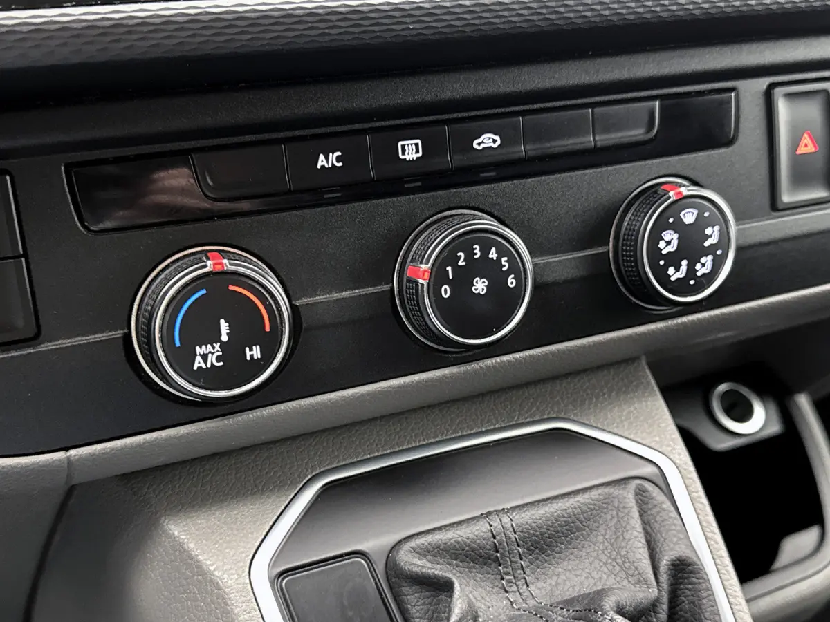 2.0 TDI L2H1 32 DC Bulli ABT Bodykit 204pk Leder Dubbele cabine Virtual cockpit Navigatie