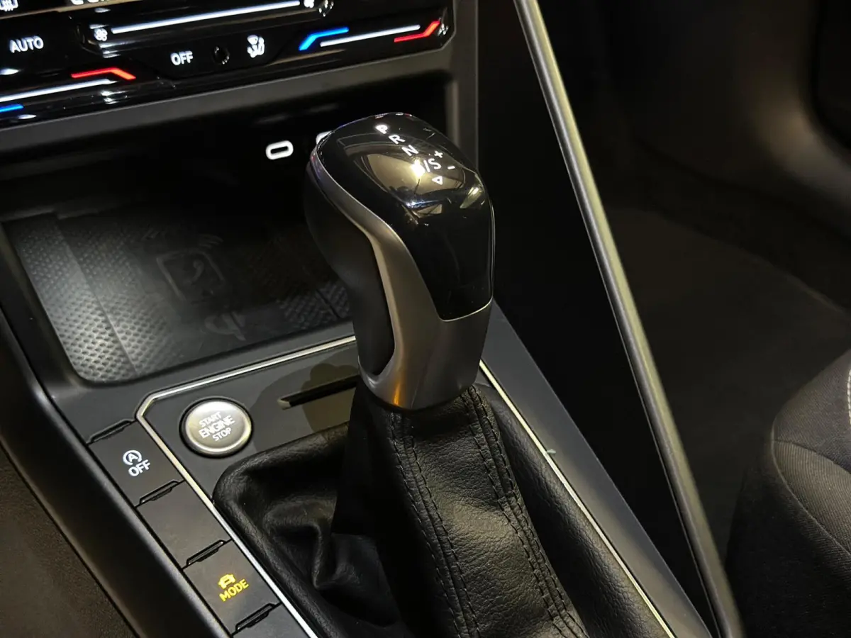 1.0 TSI R-Line|PANO|KEYLESS|FULL OPTIONS
