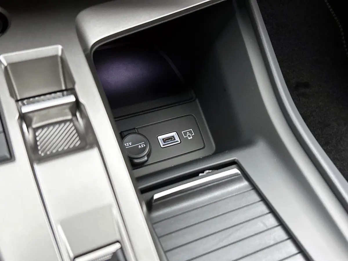 1.6 Plug-in Hybrid 195 GT | 8 JAAR GARANTIE | NIEUW | SNEL LEVERBAAR | Elektrische Bestuurdersstoel | Elektrische Achterklep | Adaptieve Cruise Control | Lederen/Alacantara | Matrix-LED Kopl
