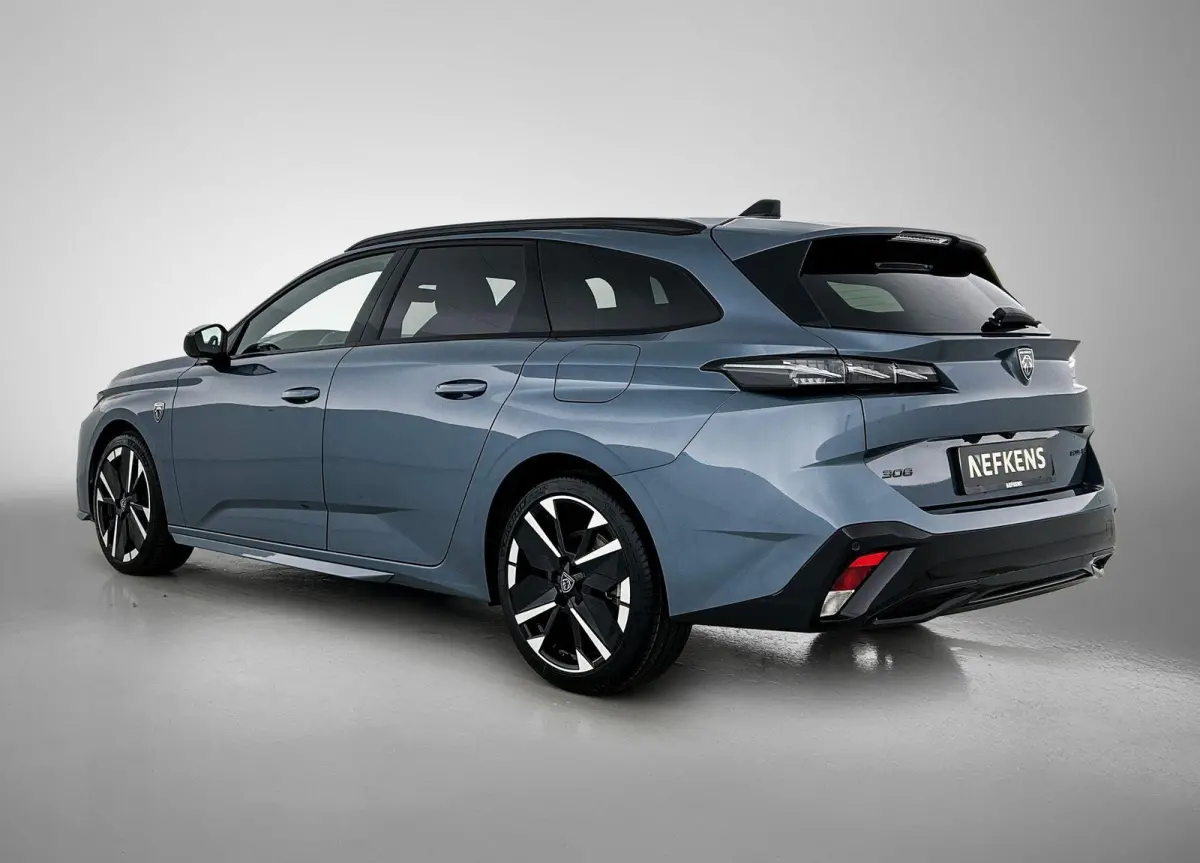 1.6 Plug-in Hybrid 195 GT | 8 JAAR GARANTIE | NIEUW | SNEL LEVERBAAR | Elektrische Bestuurdersstoel | Elektrische Achterklep | Adaptieve Cruise Control | Lederen/Alacantara | Matrix-LED Kopl