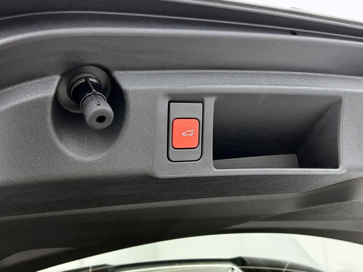 1.6 Plug-in Hybrid 195 GT | 8 JAAR GARANTIE | NIEUW | SNEL LEVERBAAR | Elektrische Bestuurdersstoel | Elektrische Achterklep | Adaptieve Cruise Control | Lederen/Alacantara | Matrix-LED Kopl