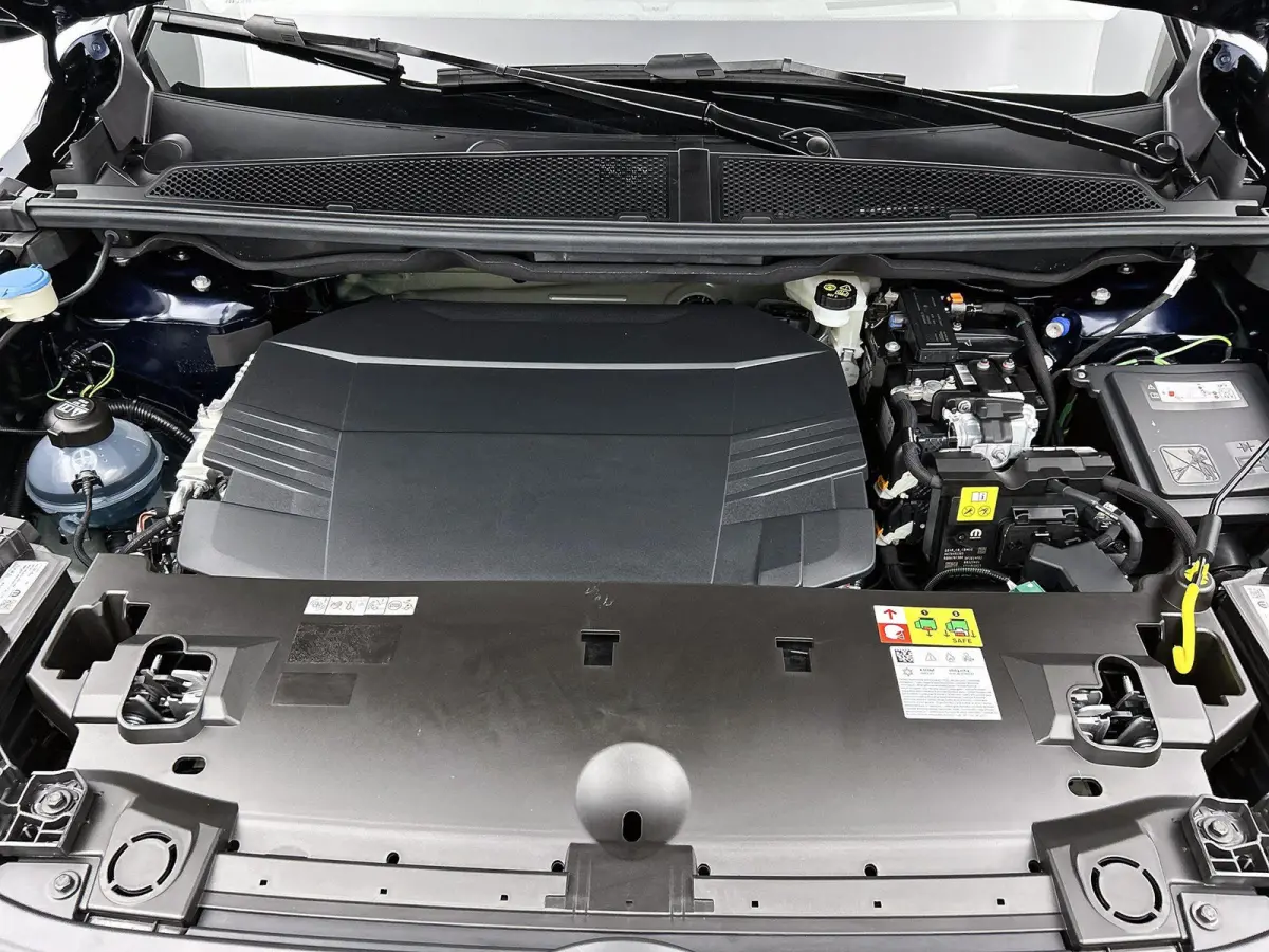 Max Comfort Range 73 kWh 210pk Automaat | 8 JAAR GARANTIE | NIEUW | SNEL LEVERBAAR | Schuif-/Kanteldak | Elektrische Bestuurdersstoel | Afneembare Trekhaak | Stoelmassage | 360 Camera | Elek