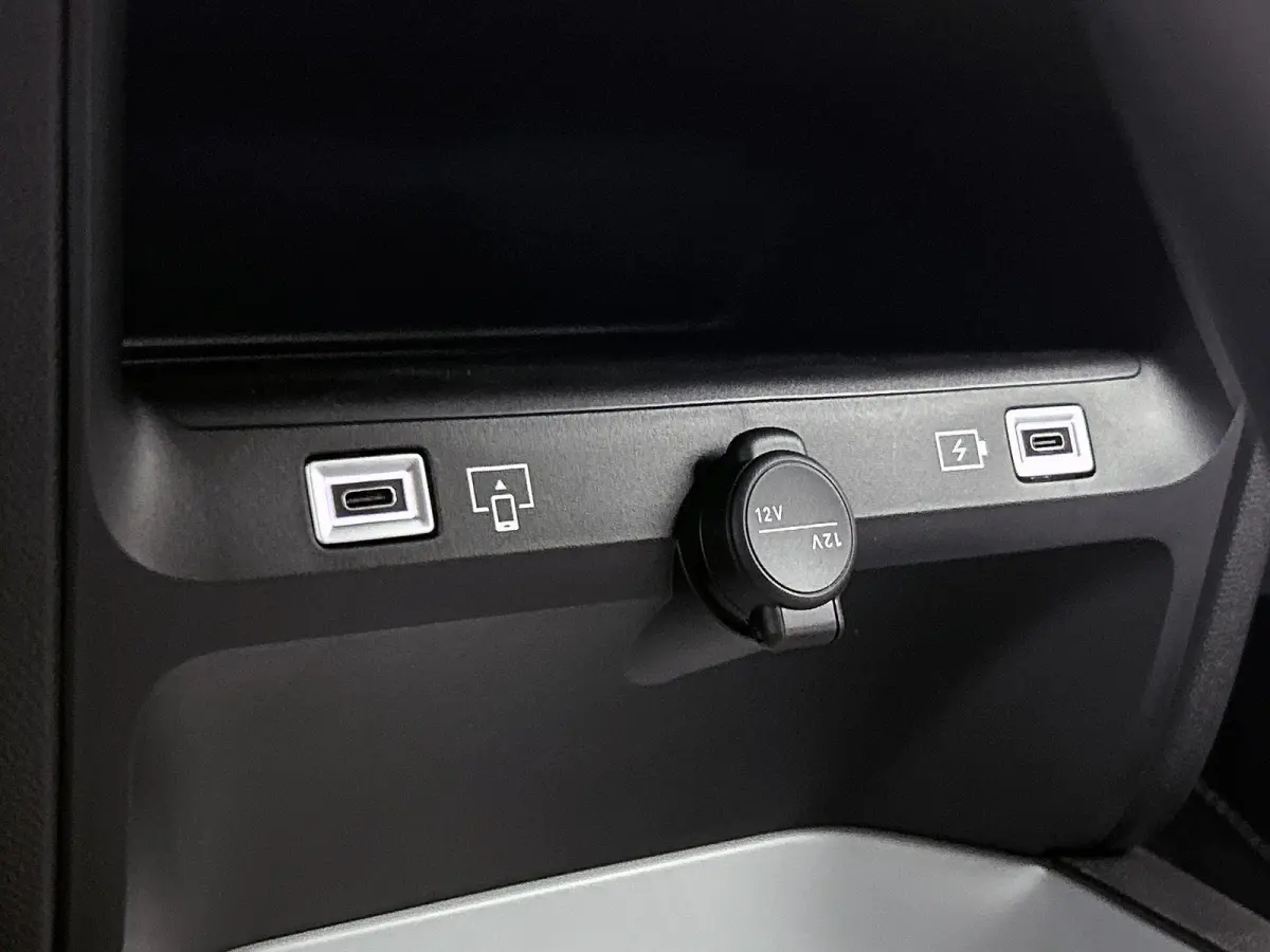 Max Comfort Range 73 kWh 210pk Automaat | 8 JAAR GARANTIE | NIEUW | SNEL LEVERBAAR | Schuif-/Kanteldak | Elektrische Bestuurdersstoel | Afneembare Trekhaak | Stoelmassage | 360 Camera | Elek