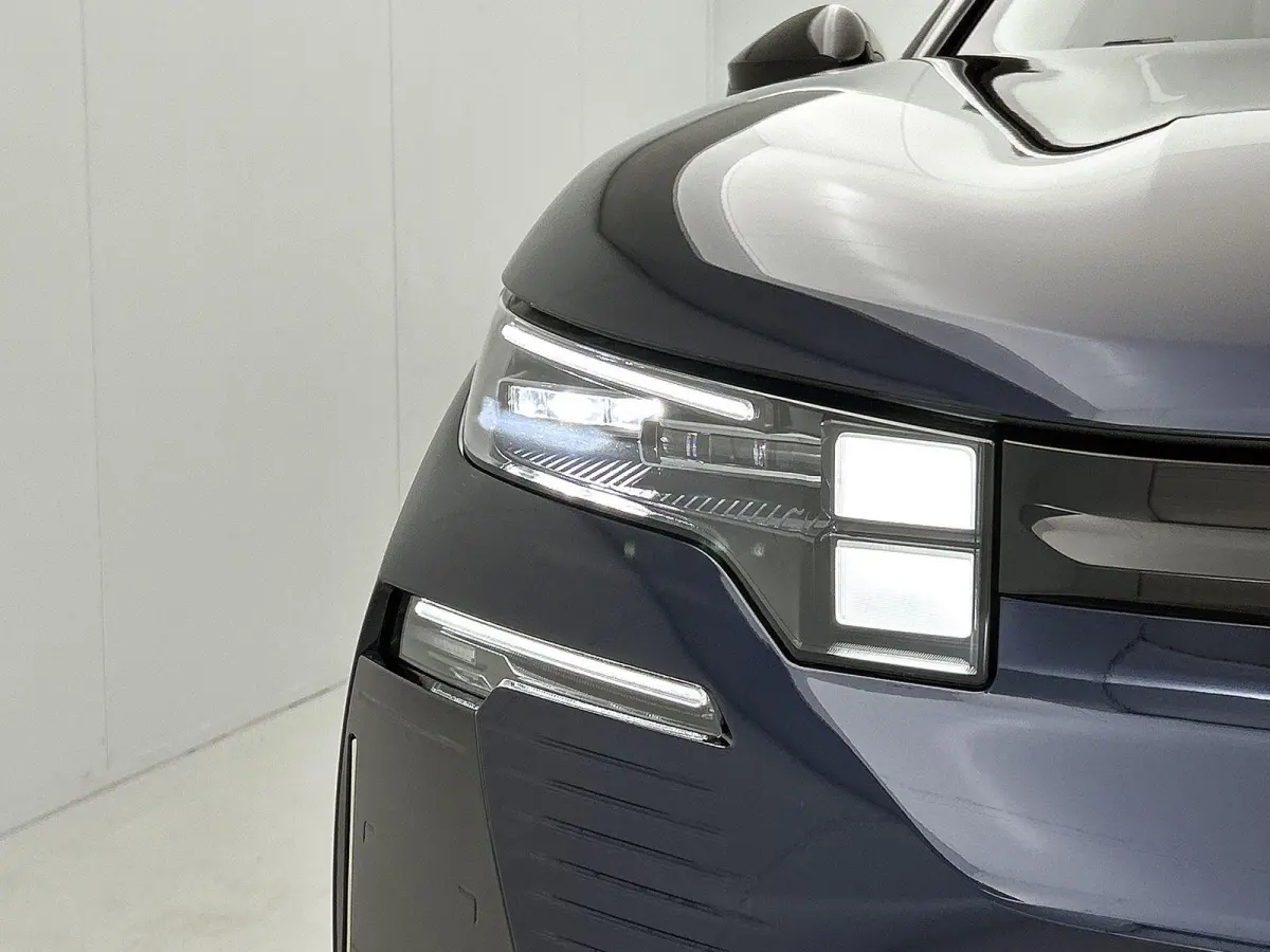 Max Comfort Range 73 kWh 210pk Automaat | 8 JAAR GARANTIE | NIEUW | SNEL LEVERBAAR | Schuif-/Kanteldak | Elektrische Bestuurdersstoel | Afneembare Trekhaak | Stoelmassage | 360 Camera | Elek
