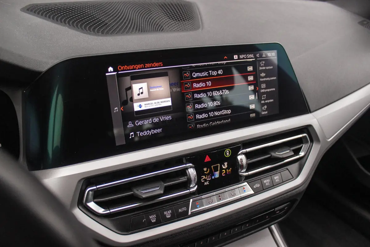 330e Business Edition Plus | 1e eigenaar | BTW auto | Leer | Camera | Sportstuur | 17 inch | Rijmodus | Bluetooth | Cruise control