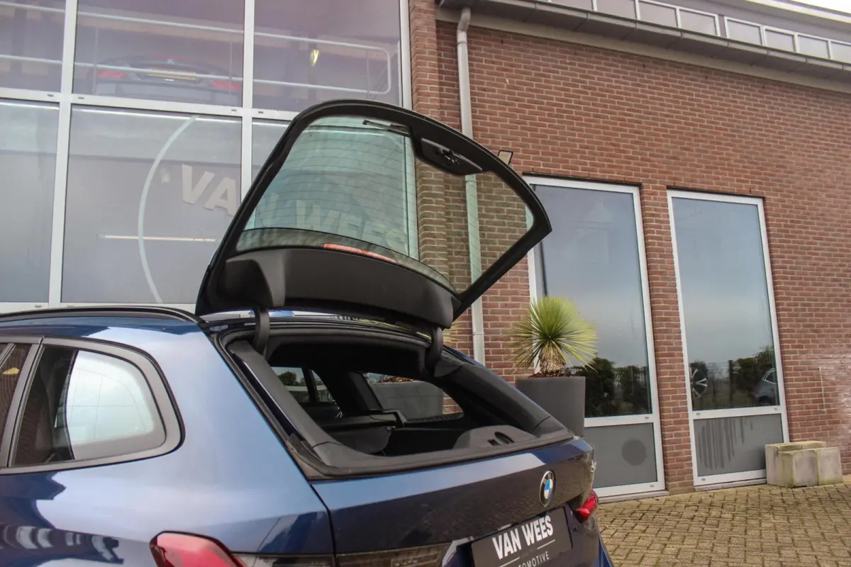 330e Business Edition Plus | 1e eigenaar | BTW auto | Leer | Camera | Sportstuur | 17 inch | Rijmodus | Bluetooth | Cruise control