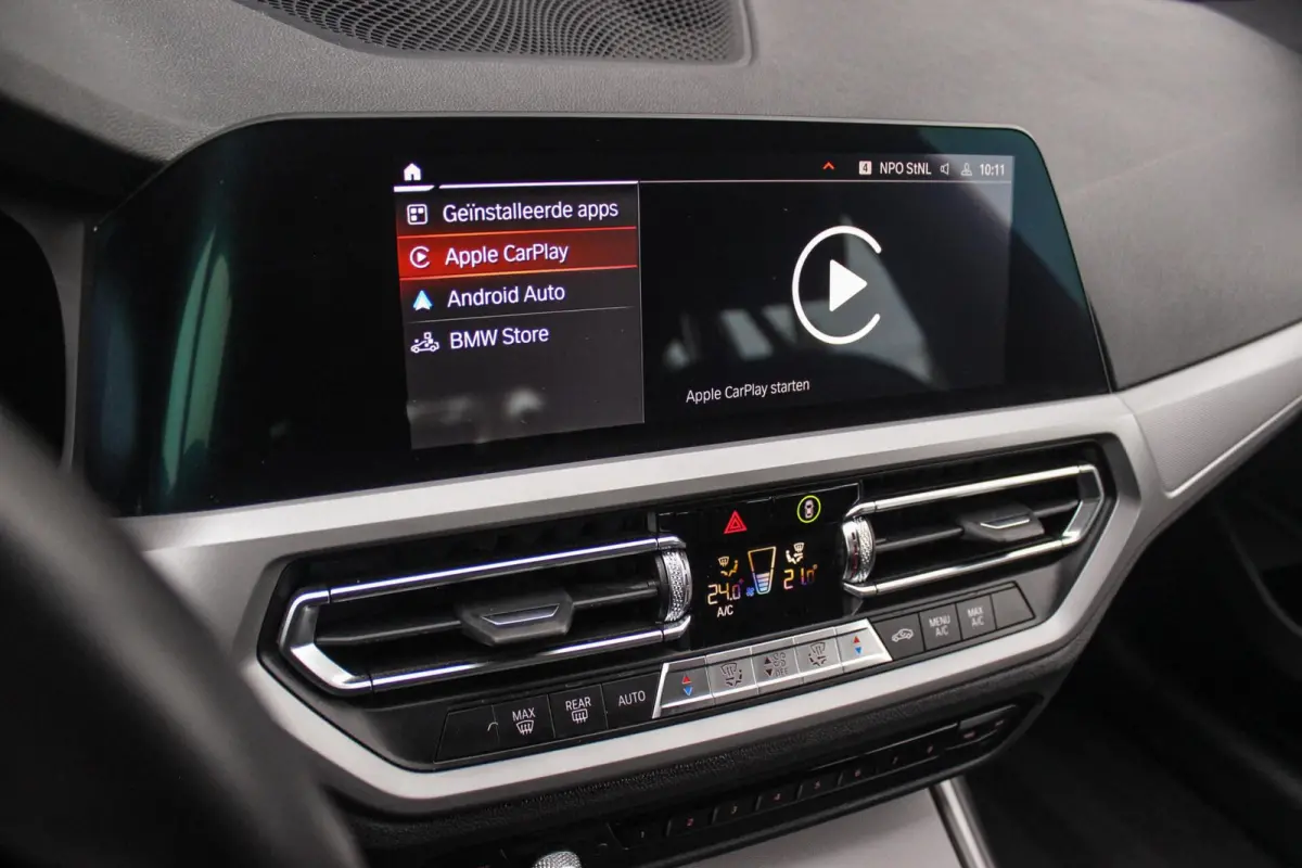 330e Business Edition Plus | 1e eigenaar | BTW auto | Leer | Camera | Sportstuur | 17 inch | Rijmodus | Bluetooth | Cruise control