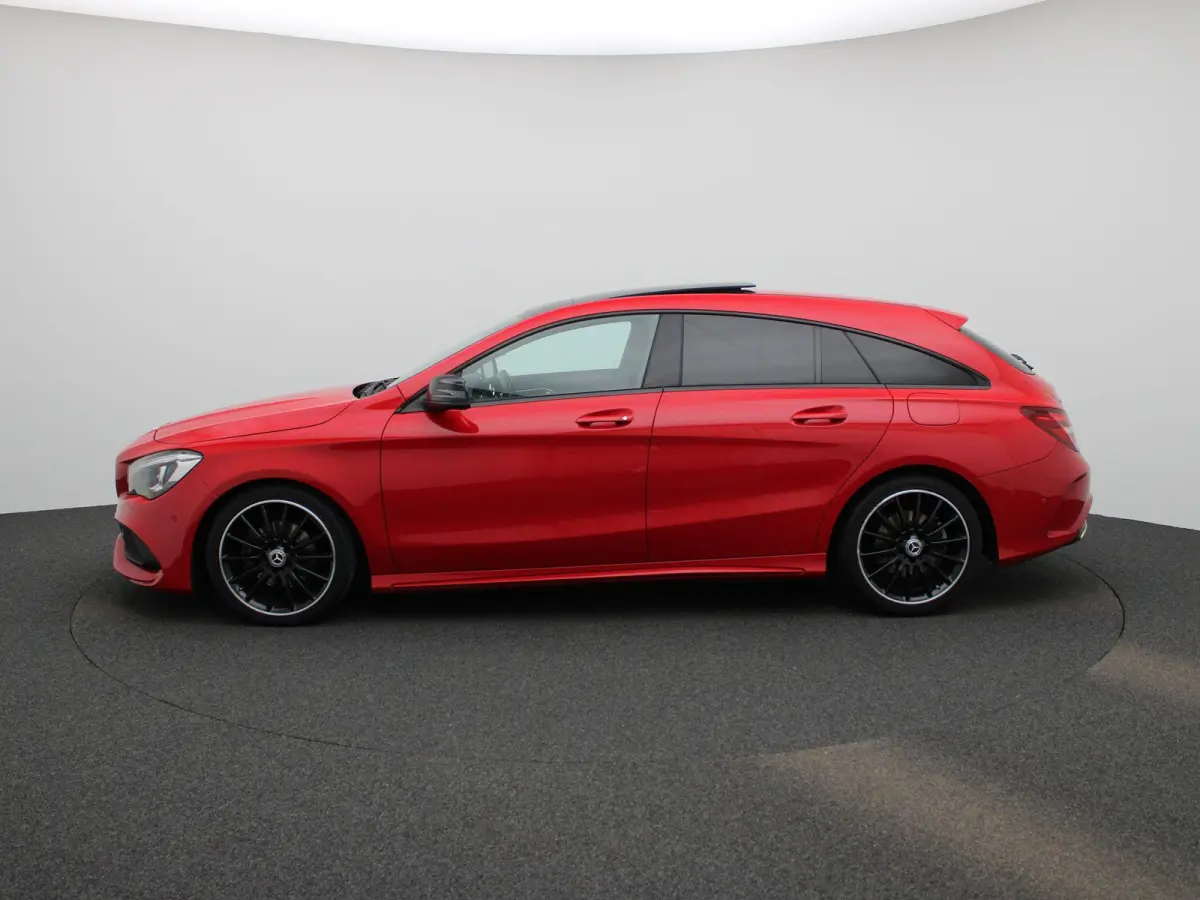 180 Business Solution AMG | Automaat | Stoelverwarming | Panoramadak | Achteruitrijcamera | Parkeersensoren |