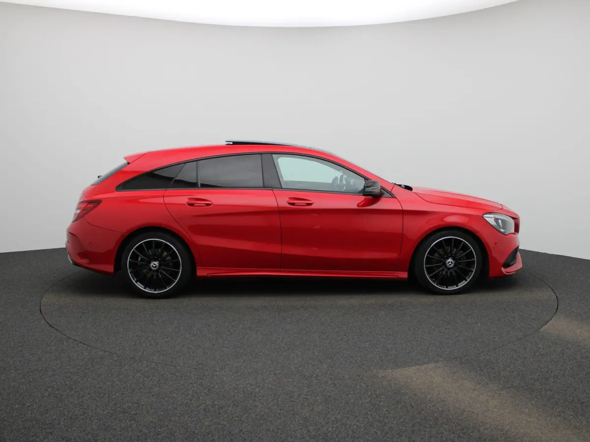 180 Business Solution AMG | Automaat | Stoelverwarming | Panoramadak | Achteruitrijcamera | Parkeersensoren |