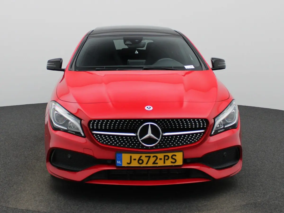 180 Business Solution AMG | Automaat | Stoelverwarming | Panoramadak | Achteruitrijcamera | Parkeersensoren |