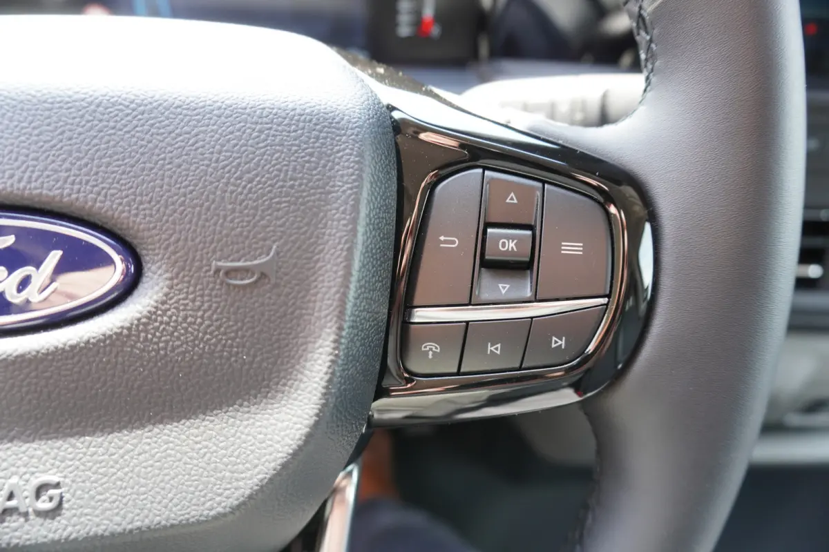320L 2.0 TDCI 136PK L2H1 Limited Nr. V128 | Airco | Adap.Cruise | Navi