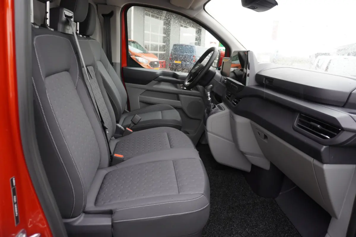 320L 2.0 TDCI 136PK L2H1 Limited Nr. V128 | Airco | Adap.Cruise | Navi