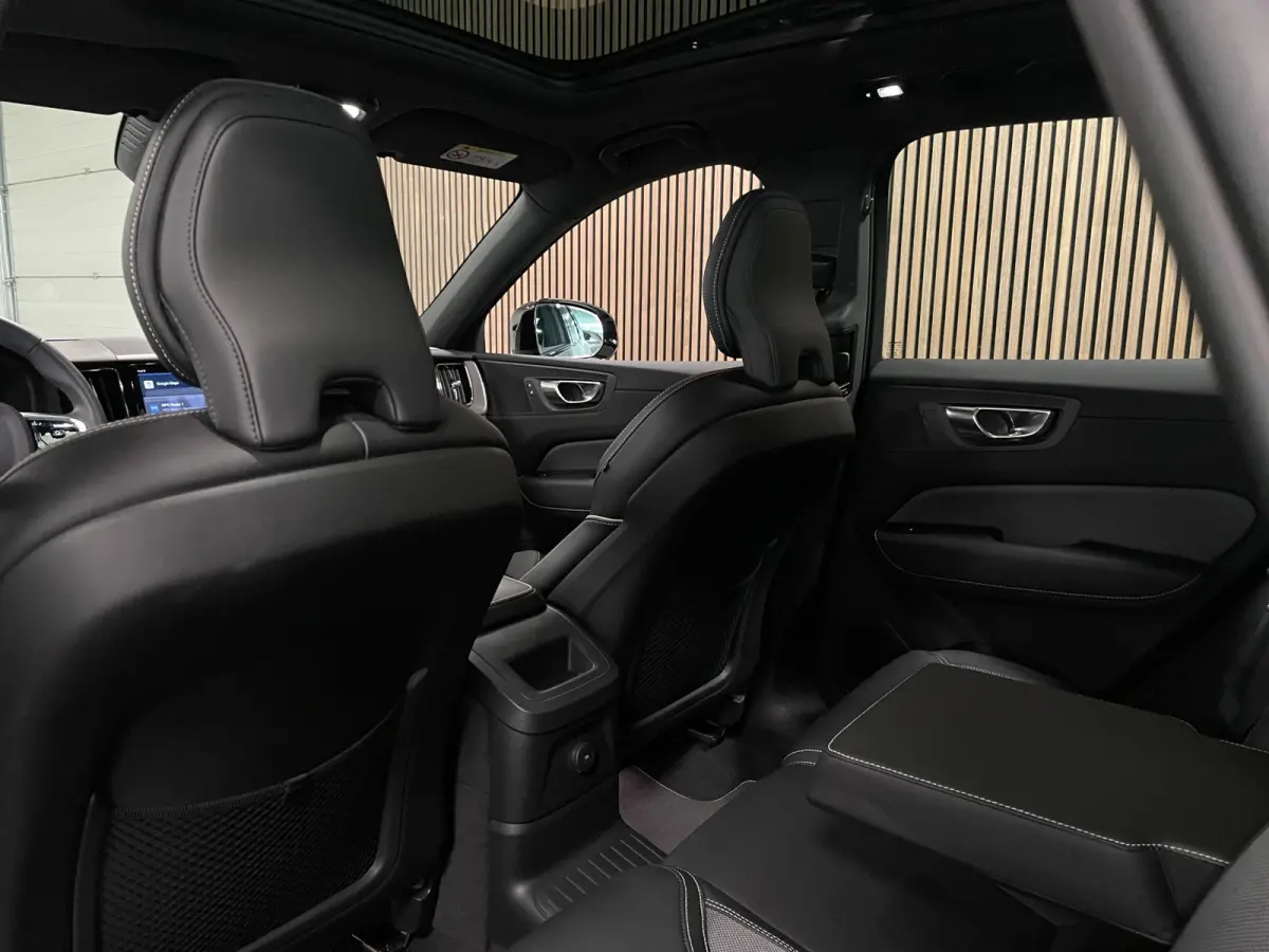 T6 AWD Recharge Plus Dark Long Range | Adaptieve Cruise Control | Stoel en Stuurwielverwarming | Parkeercamera | Pilot Assist | Bestuurdersstoel elektrisch geheugen | Contour Stoelen | Zitti