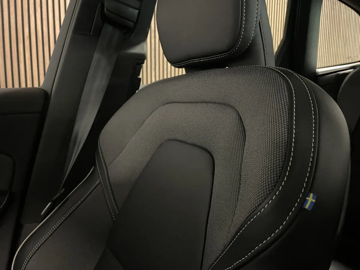 T6 AWD Recharge Plus Dark Long Range | Adaptieve Cruise Control | Stoel en Stuurwielverwarming | Parkeercamera | Pilot Assist | Bestuurdersstoel elektrisch geheugen | Contour Stoelen | Zitti