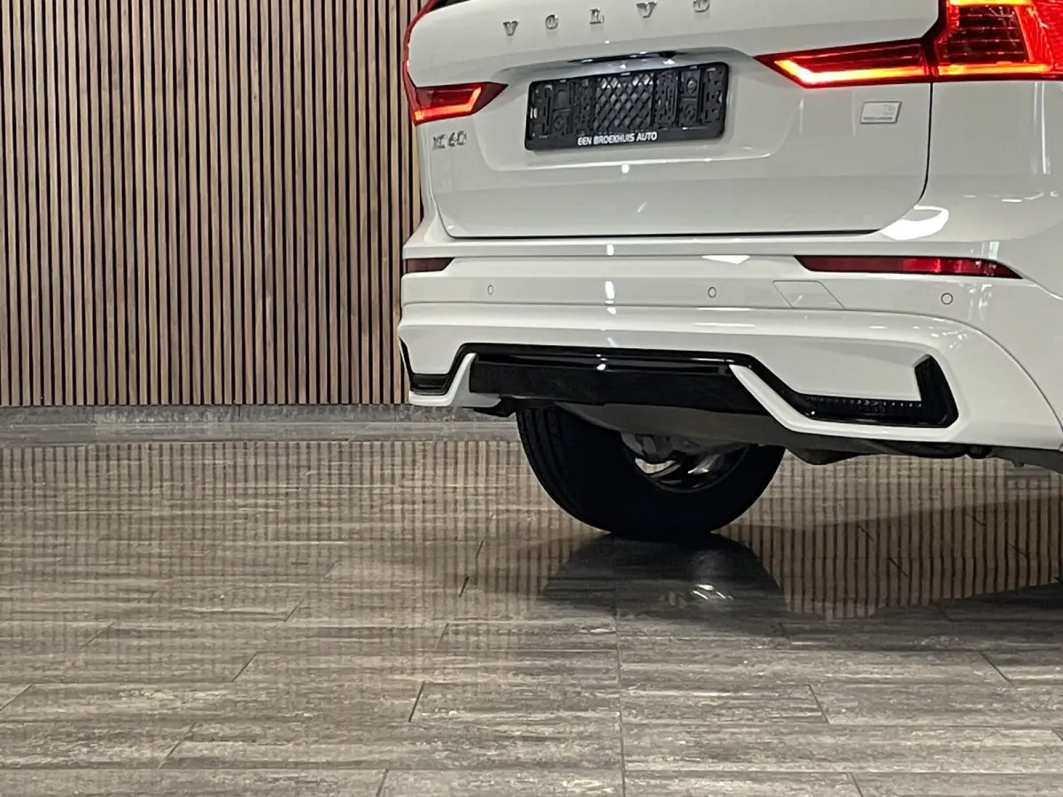 T6 AWD Recharge Plus Dark Long Range | Adaptieve Cruise Control | Stoel en Stuurwielverwarming | Parkeercamera | Pilot Assist | Bestuurdersstoel elektrisch geheugen | Contour Stoelen | Zitti