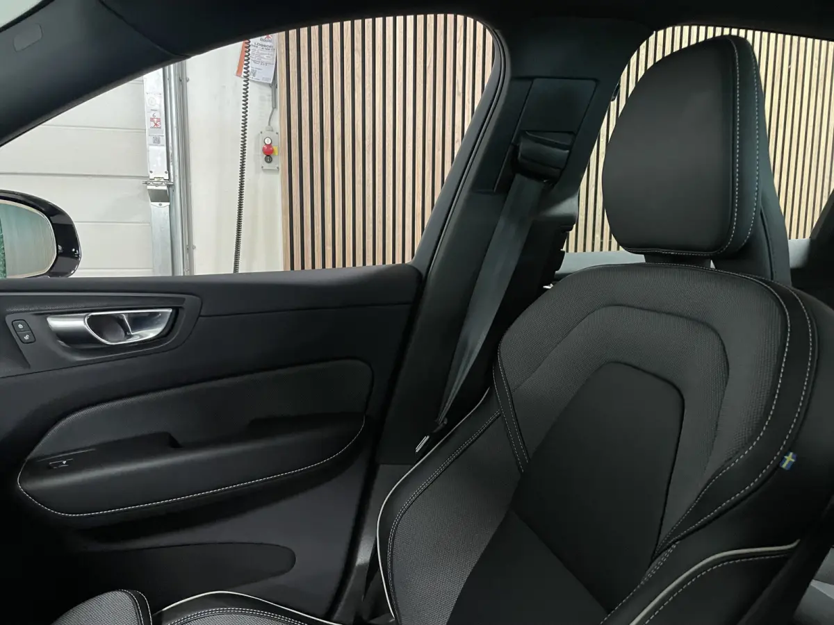 T6 AWD Recharge Plus Dark Long Range | Adaptieve Cruise Control | Stoel en Stuurwielverwarming | Parkeercamera | Pilot Assist | Bestuurdersstoel elektrisch geheugen | Contour Stoelen | Zitti