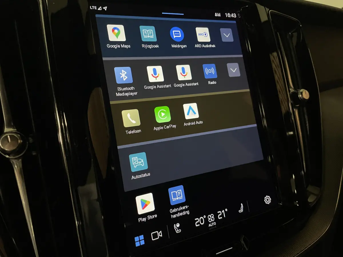 T6 AWD Recharge Plus Dark Long Range | Adaptieve Cruise Control | Stoel en Stuurwielverwarming | Parkeercamera | Pilot Assist | Bestuurdersstoel elektrisch geheugen | Contour Stoelen | Zitti