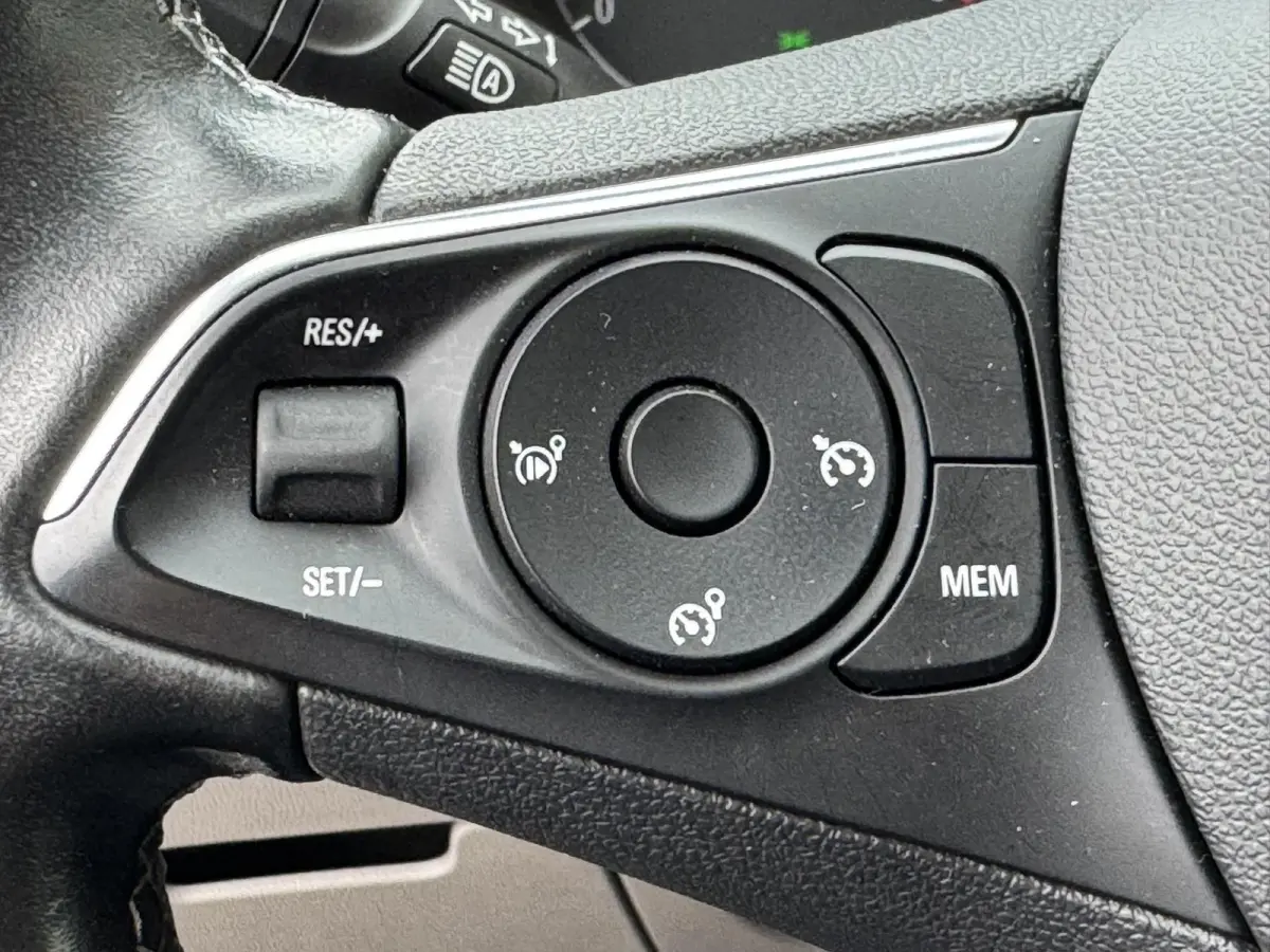 1.2 Turbo Innovation Automaat Cruise control Dodehoek detectie Apple/Android Carplay Climate control