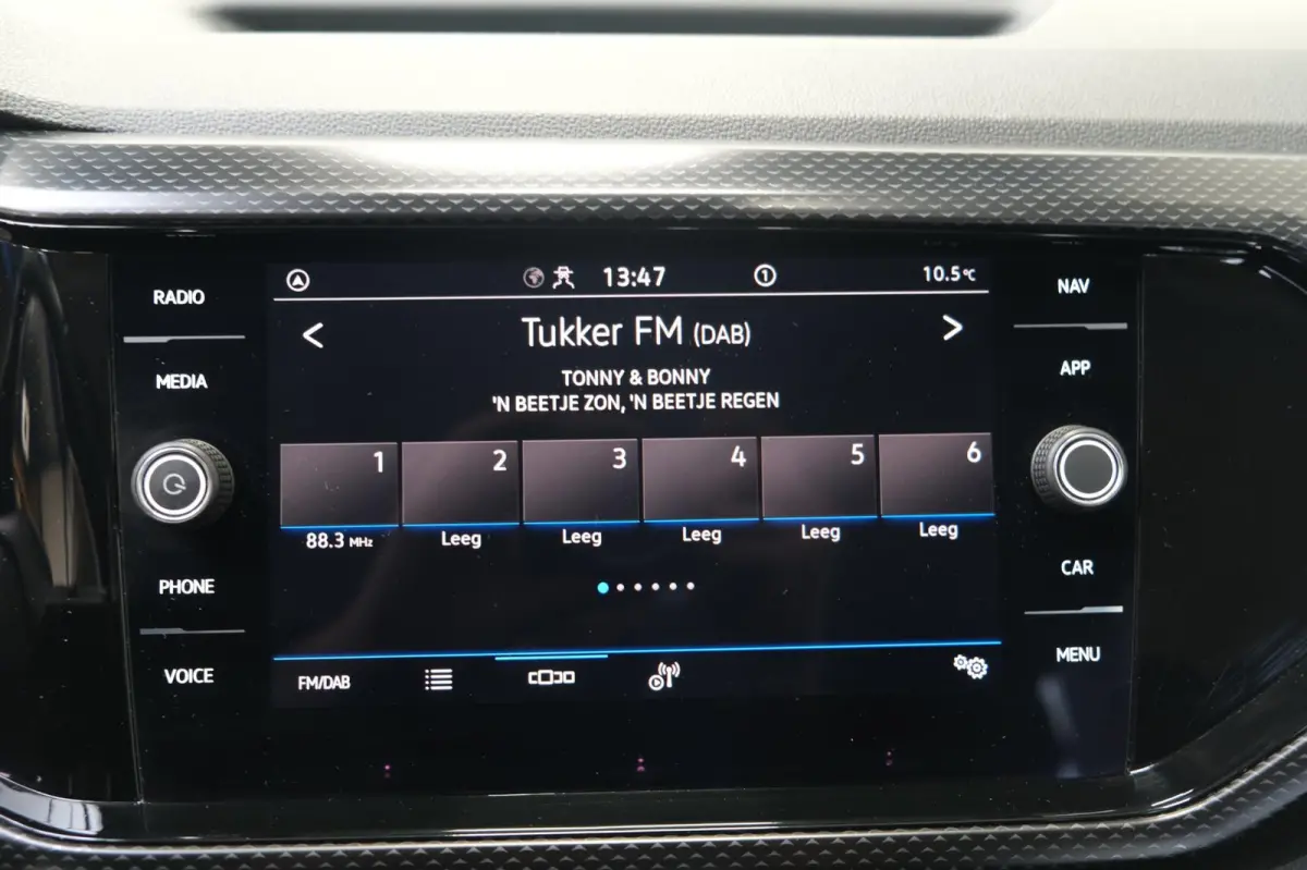 1.0 TSI Life Automaat - N.A.P. Airco, Cruise, Navi, PDC.