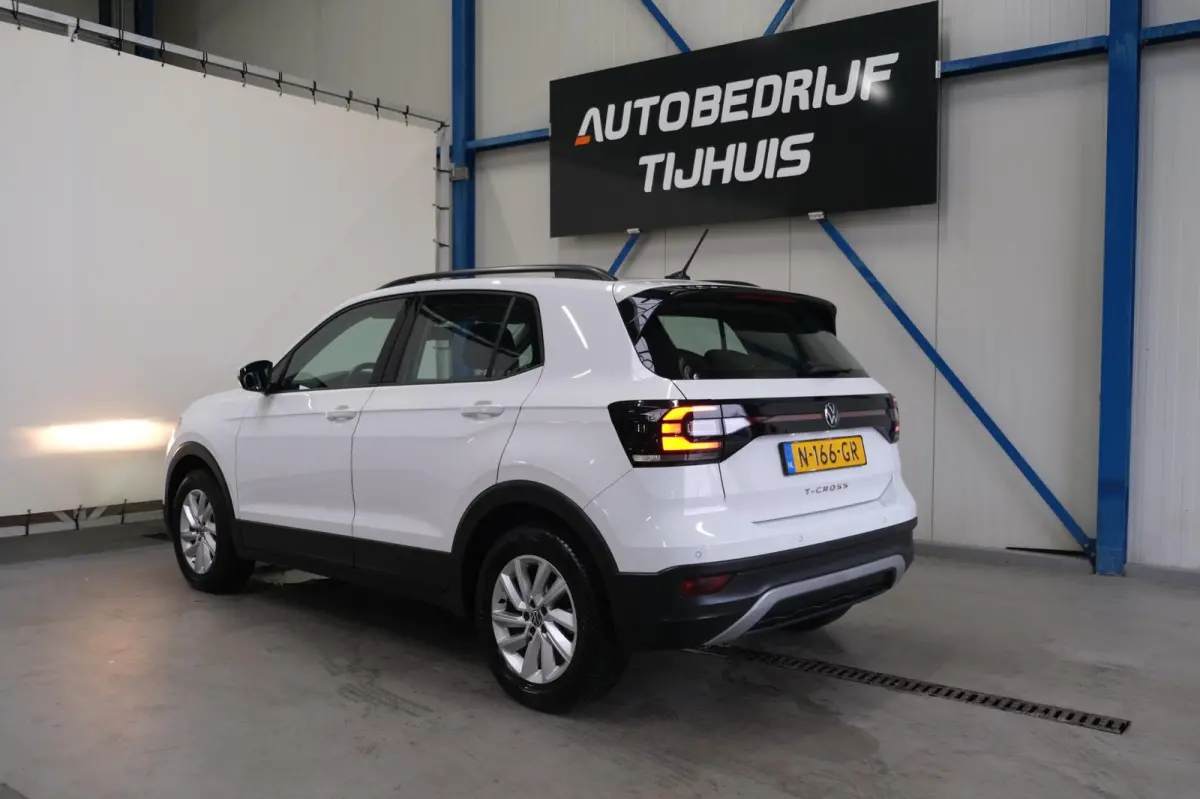 1.0 TSI Life Automaat - N.A.P. Airco, Cruise, Navi, PDC.