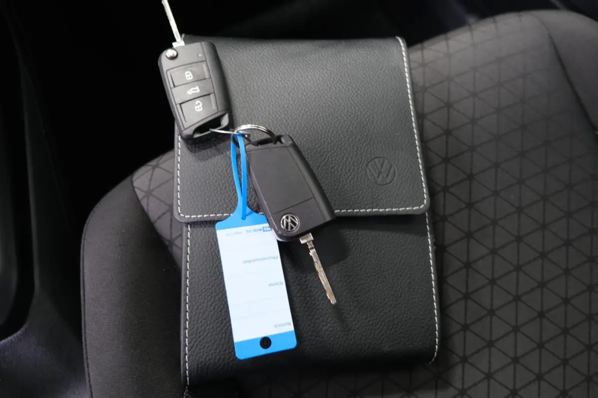 1.0 TSI Life Automaat - N.A.P. Airco, Cruise, Navi, PDC.