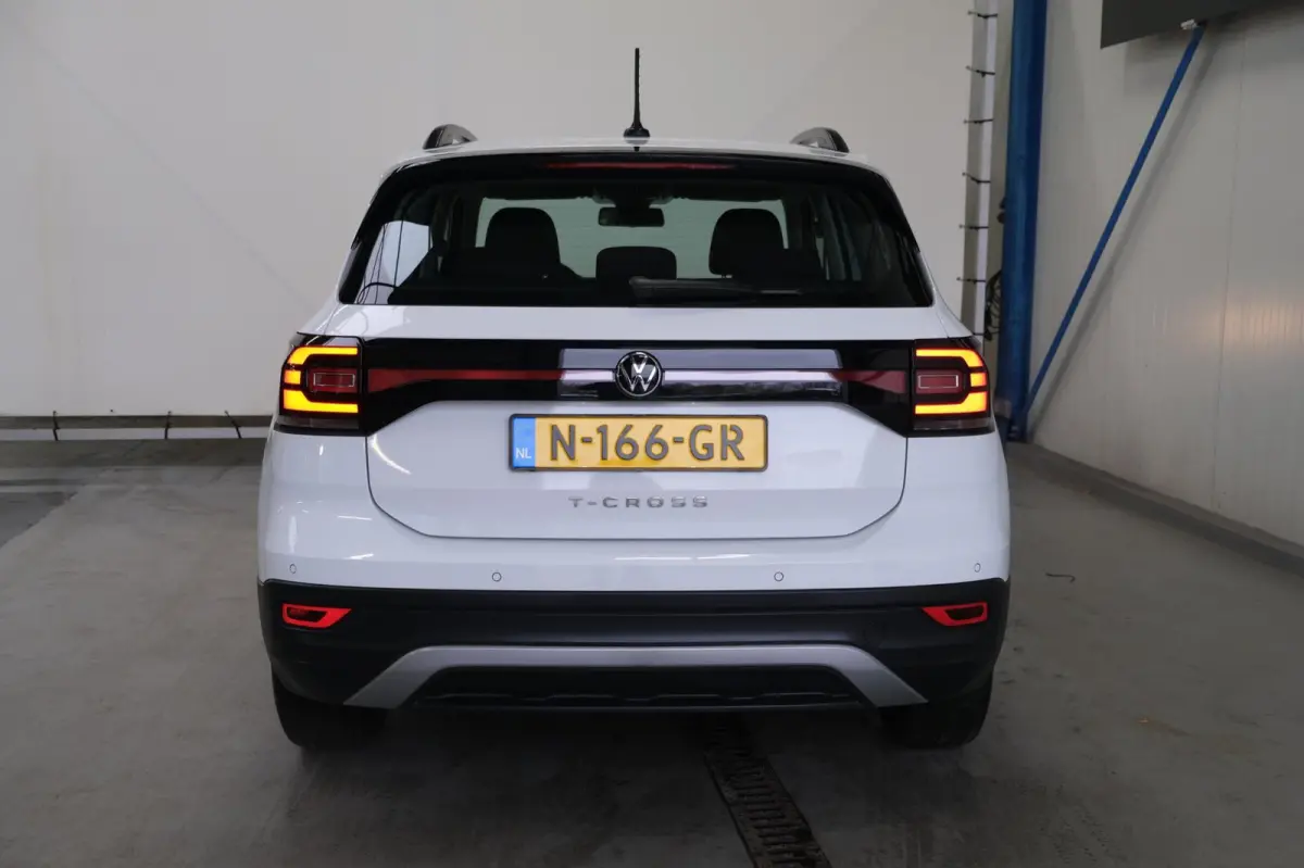 1.0 TSI Life Automaat - N.A.P. Airco, Cruise, Navi, PDC.