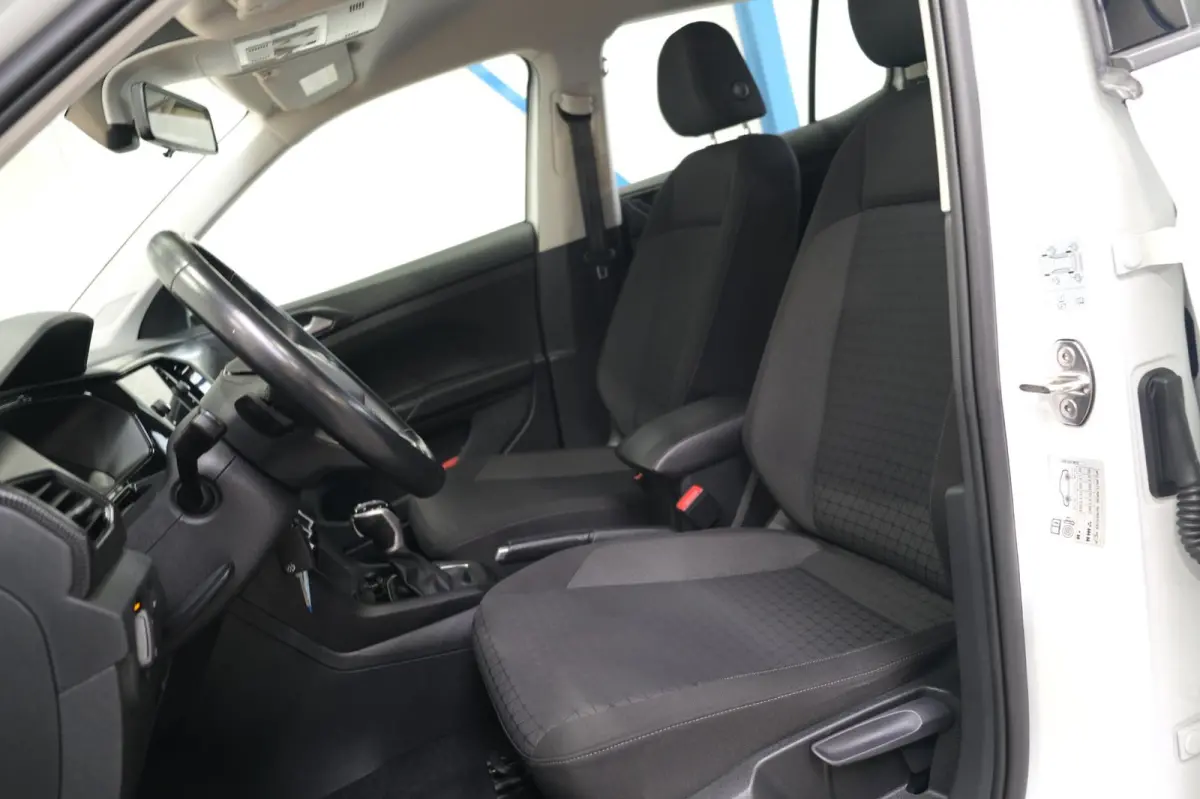 1.0 TSI Life Automaat - N.A.P. Airco, Cruise, Navi, PDC.