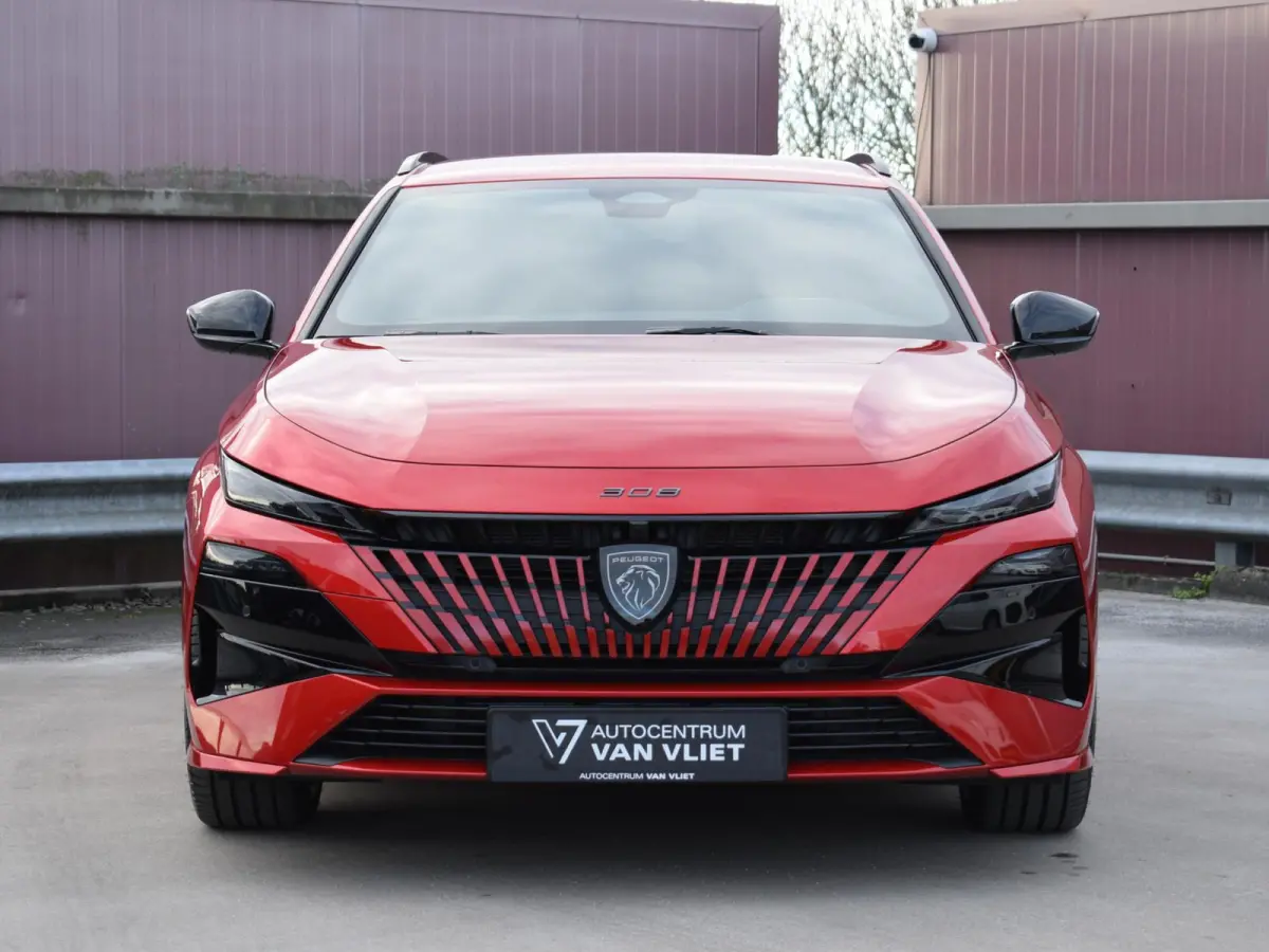 1.6 Plug-in Hybrid 195 GT ALCANTARA EXECUTIVE | 360 CAMERA MET SENSOREN | NAVI & CARPLAY | E.C.C. |