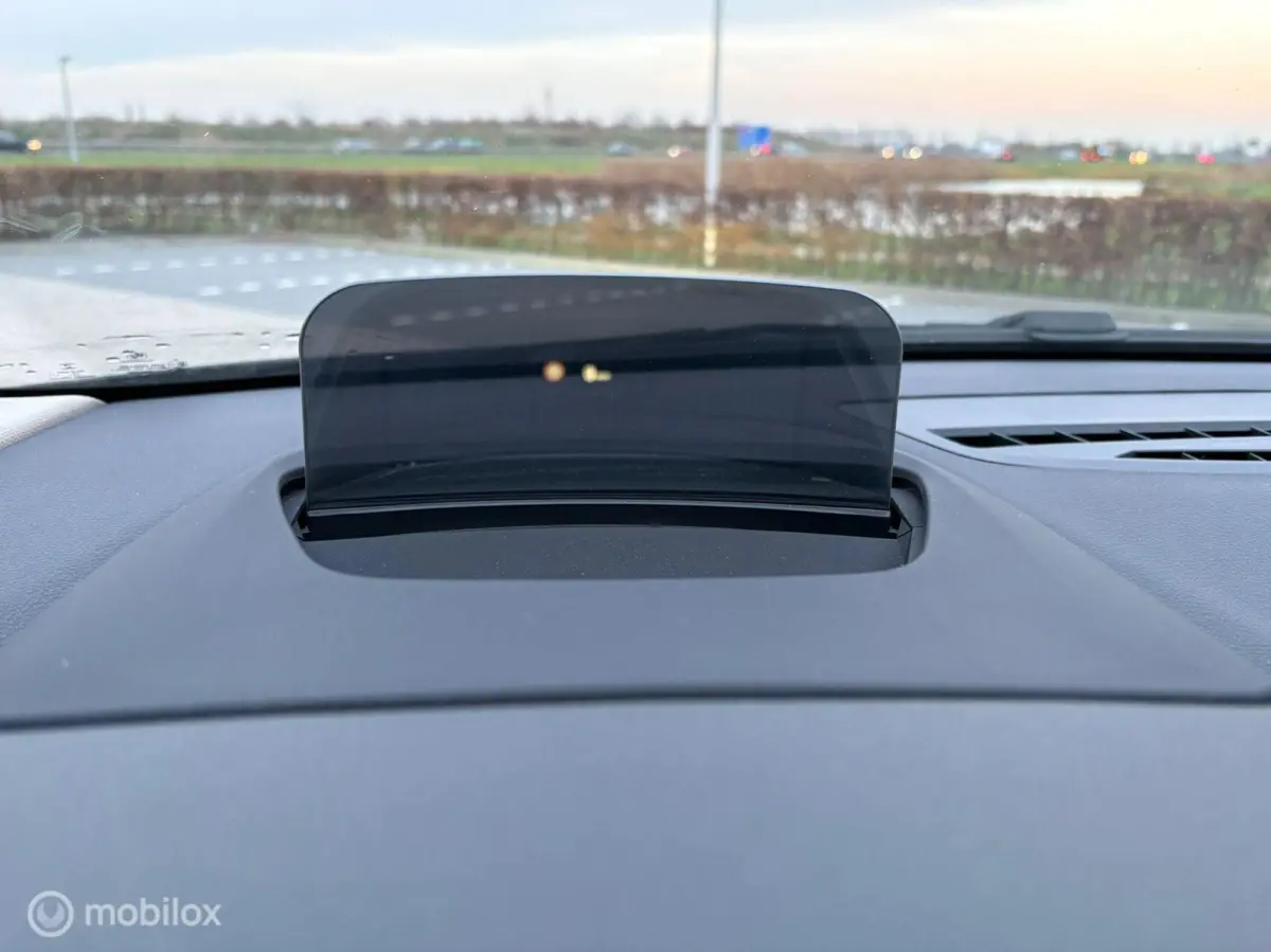225xe Luxury