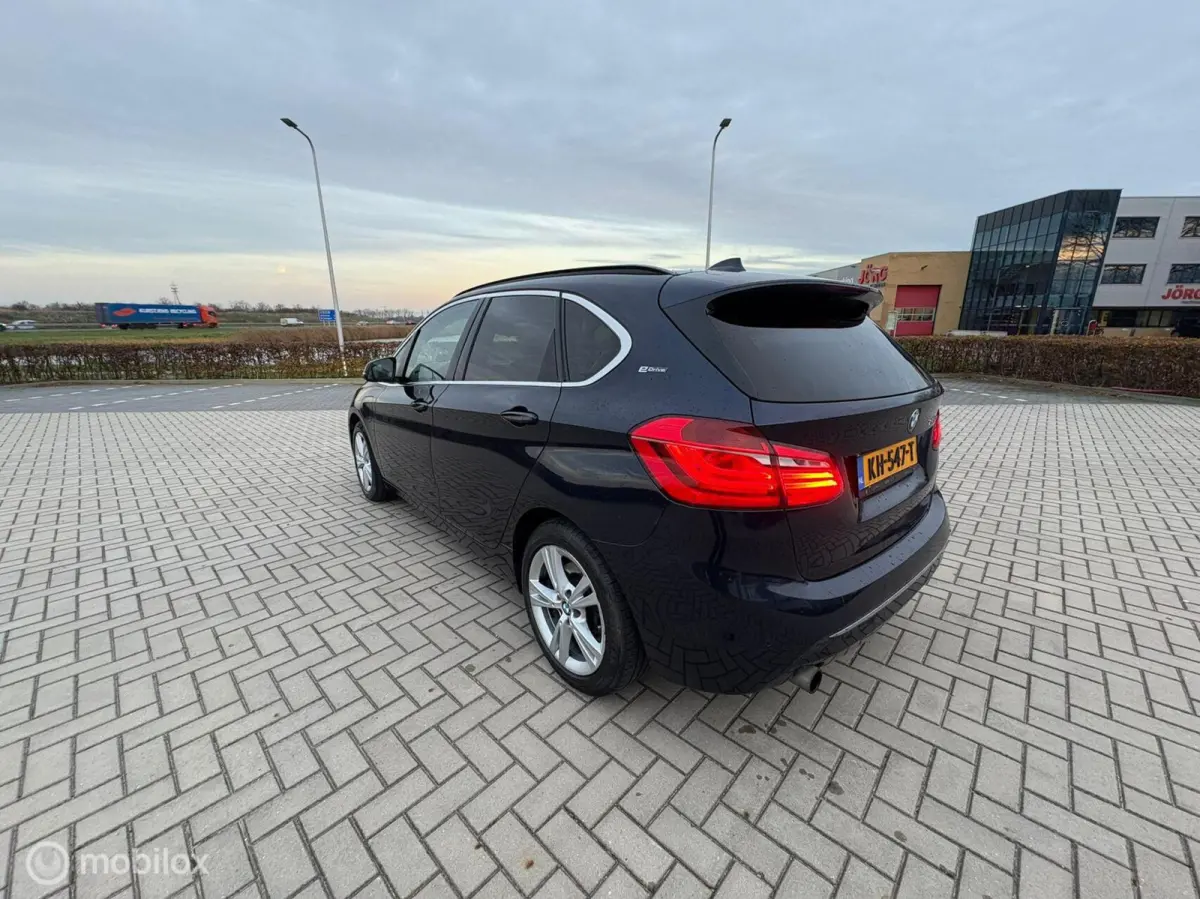 225xe Luxury