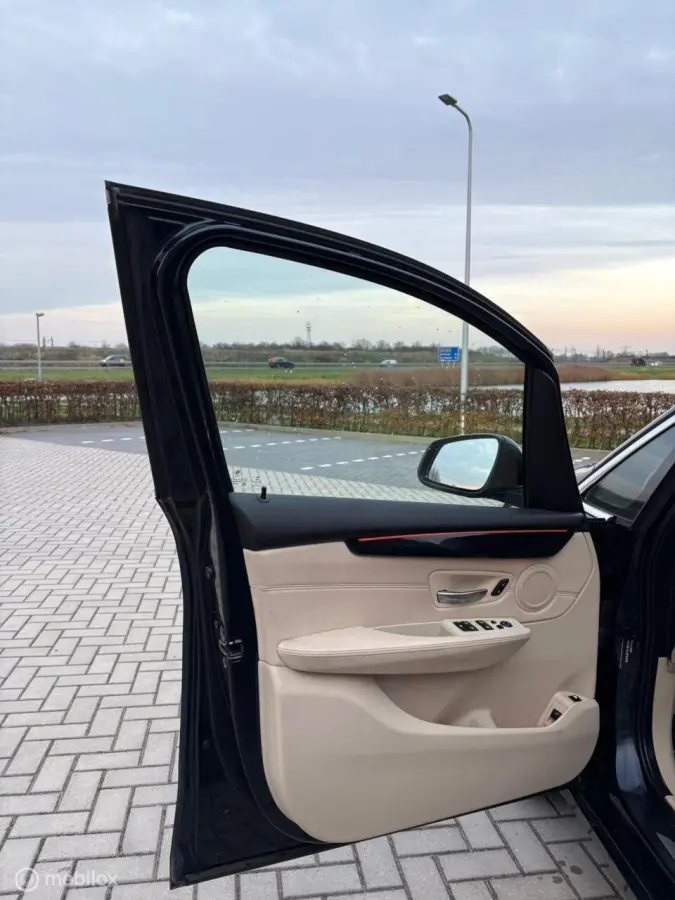 225xe Luxury