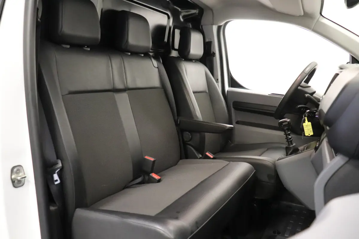 2.0 CDTI 145PK L3 EURO 6 - Airco - Cruise - PDC - €14.900,-  Excl.