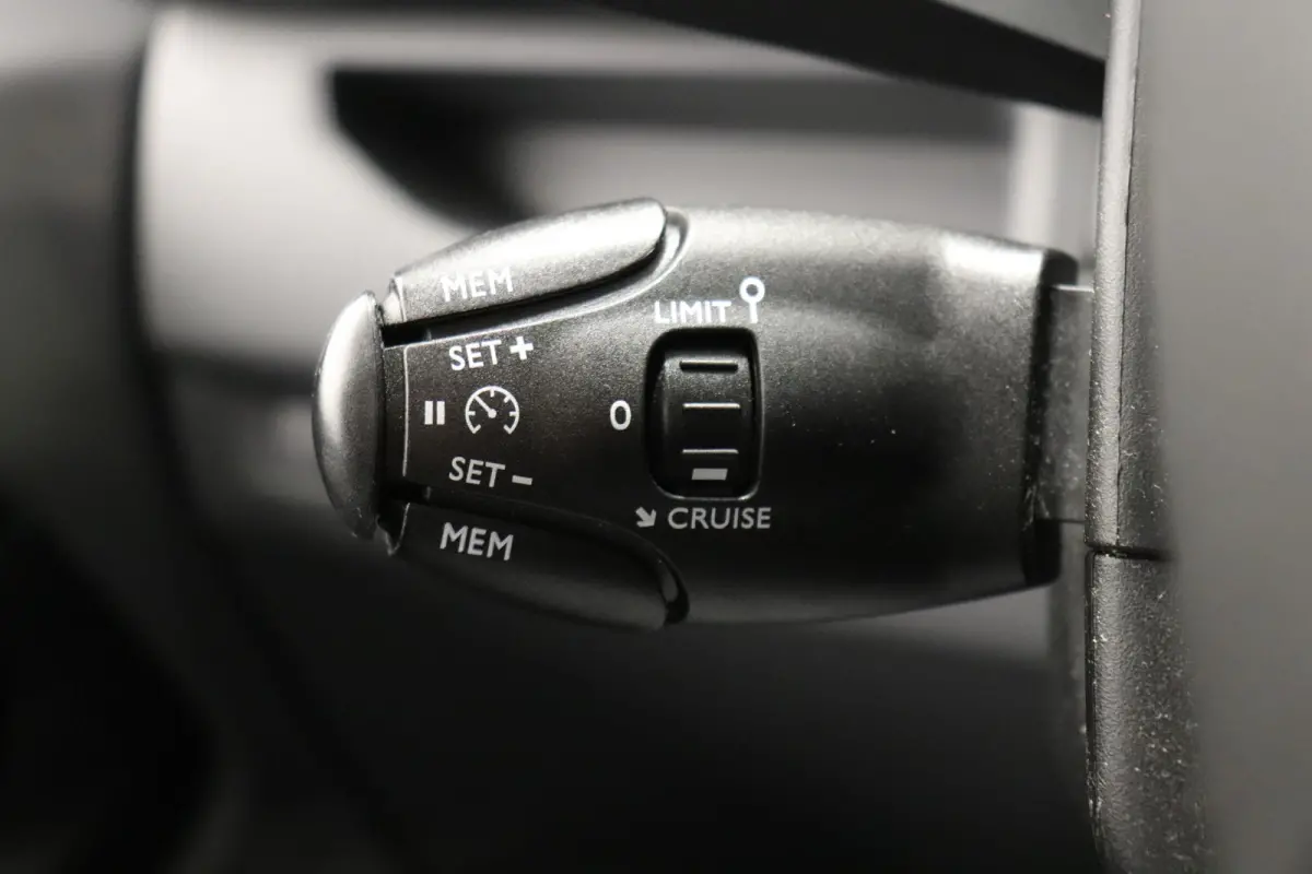 2.0 CDTI 145PK L3 EURO 6 - Airco - Cruise - PDC - €14.900,-  Excl.