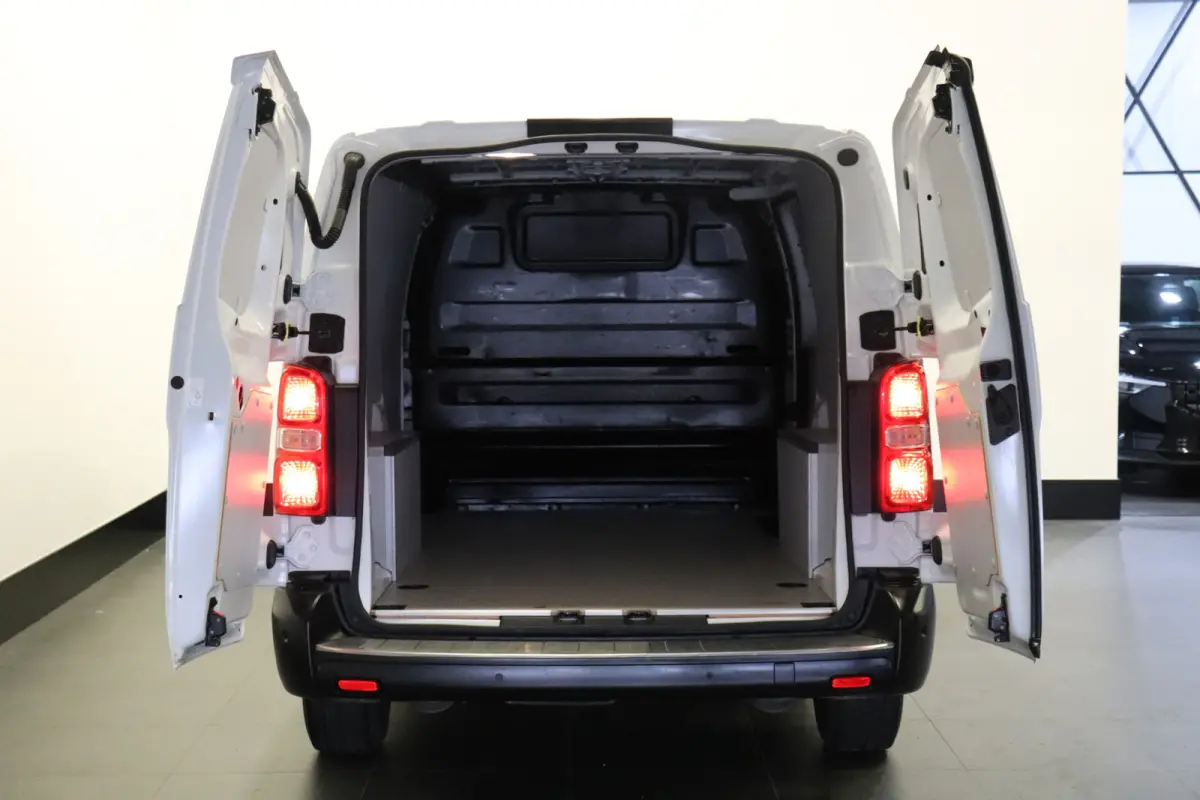 2.0 CDTI 145PK L3 EURO 6 - Airco - Cruise - PDC - €14.900,-  Excl.