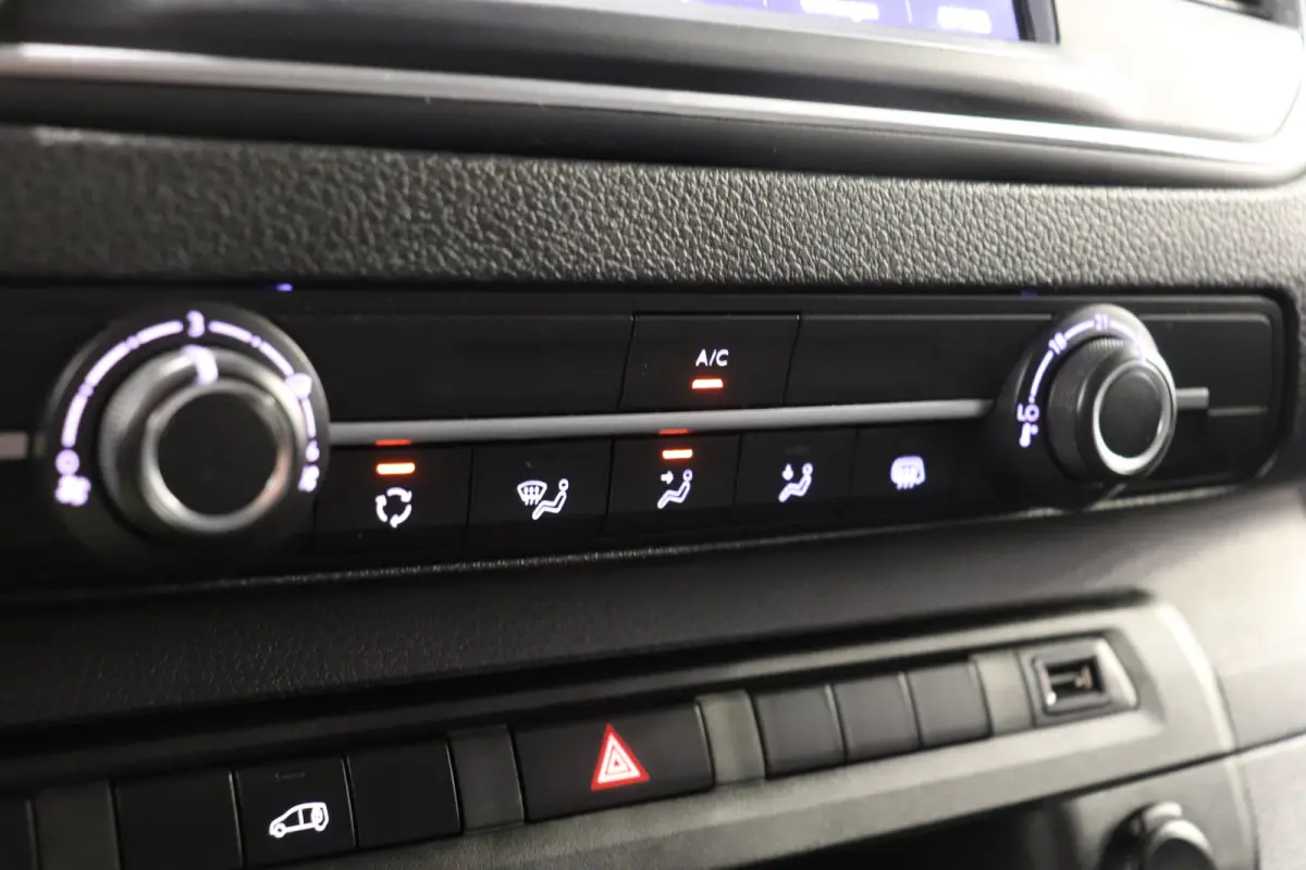 2.0 CDTI 145PK L3 EURO 6 - Airco - Cruise - PDC - €14.900,-  Excl.