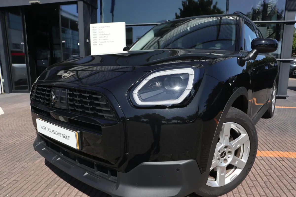 C | Classic Uitvoering | Pakket M | Stoel- en Stuurverwarming | Comfort Access | Panorama Dak | Trekhaak | Head-Up