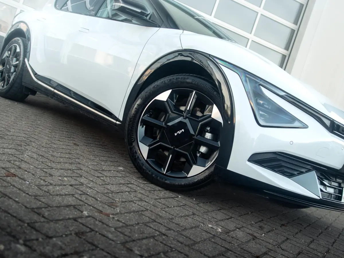 Edition Advanced 84.0 kWh | SOH 99.3% l Lage bijtelling tot 10-2029! Leder | Stoel & Stuurverwarming | Nieuw model!