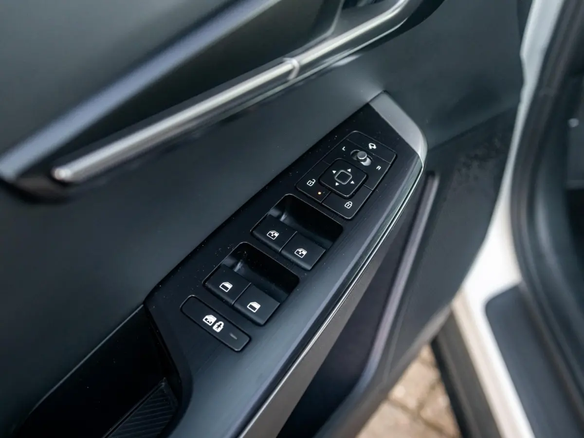 Edition Advanced 84.0 kWh | SOH 99.3% l Lage bijtelling tot 10-2029! Leder | Stoel & Stuurverwarming | Nieuw model!