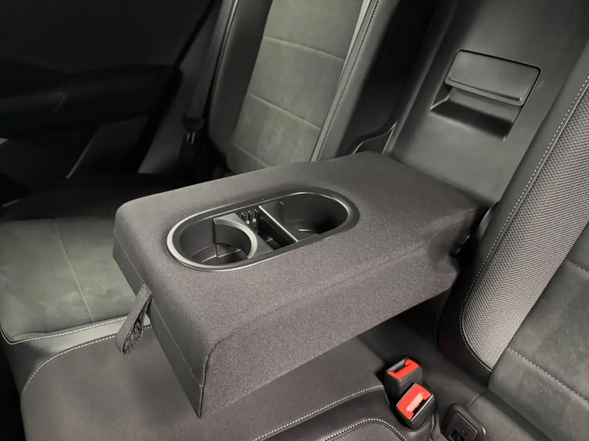 1.5 TSI DSG R-Line Afn.Trekhaak-Navigatie-Adapt.Cr.contr-Clima-Carplay-Camera-Virtual-Parkeersensoren-Lm17''velgen