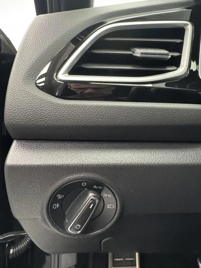 1.5 TSI DSG R-Line Afn.Trekhaak-Navigatie-Adapt.Cr.contr-Clima-Carplay-Camera-Virtual-Parkeersensoren-Lm17''velgen