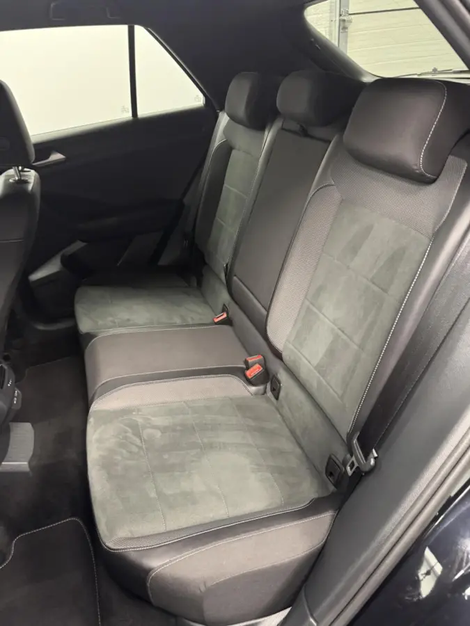1.5 TSI DSG R-Line Afn.Trekhaak-Navigatie-Adapt.Cr.contr-Clima-Carplay-Camera-Virtual-Parkeersensoren-Lm17''velgen