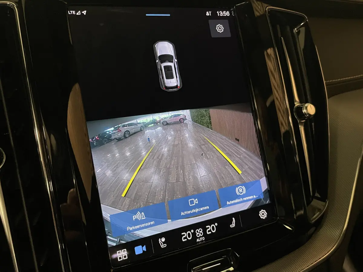 T6 AWD Recharge R-Design Long Range | All Season banden | Stoel en Stuurwielverwarming | Standkachel met Volvo On Call App | Parkeercamera | Lederen Dashboard | Full LED Meesturende koplampe