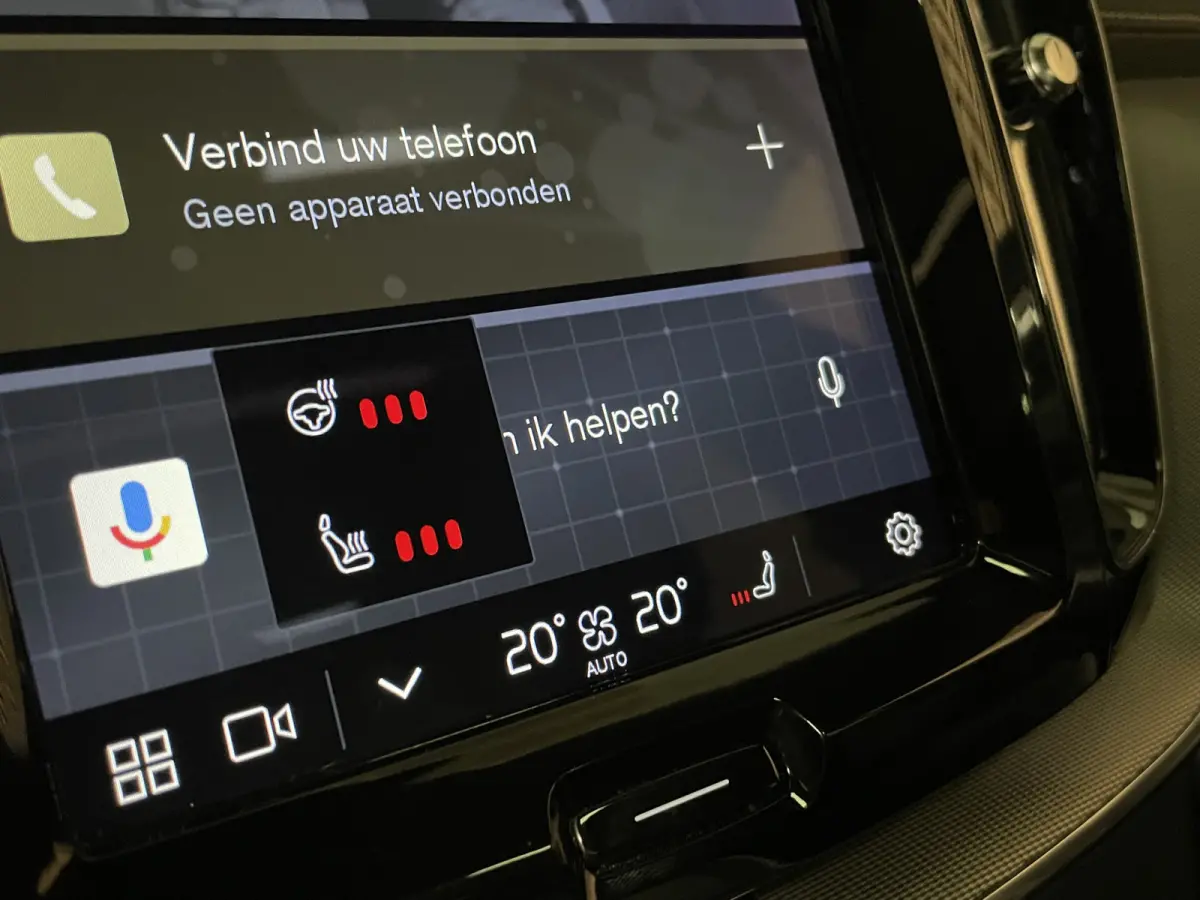 T6 AWD Recharge R-Design Long Range | All Season banden | Stoel en Stuurwielverwarming | Standkachel met Volvo On Call App | Parkeercamera | Lederen Dashboard | Full LED Meesturende koplampe