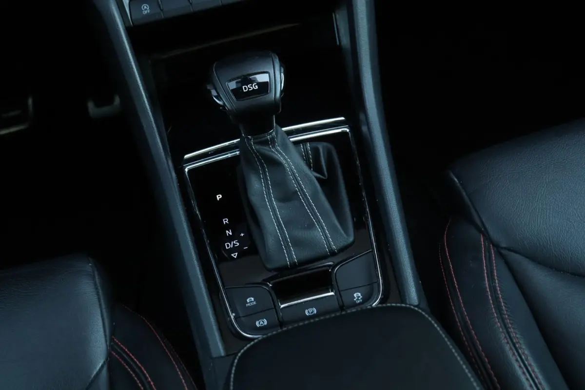 1.5 TSI / 150 PK / DSG / Sportline / Pano / Leder / ACC / Virtual Cockpit / CANTON / Camera / 18"!
