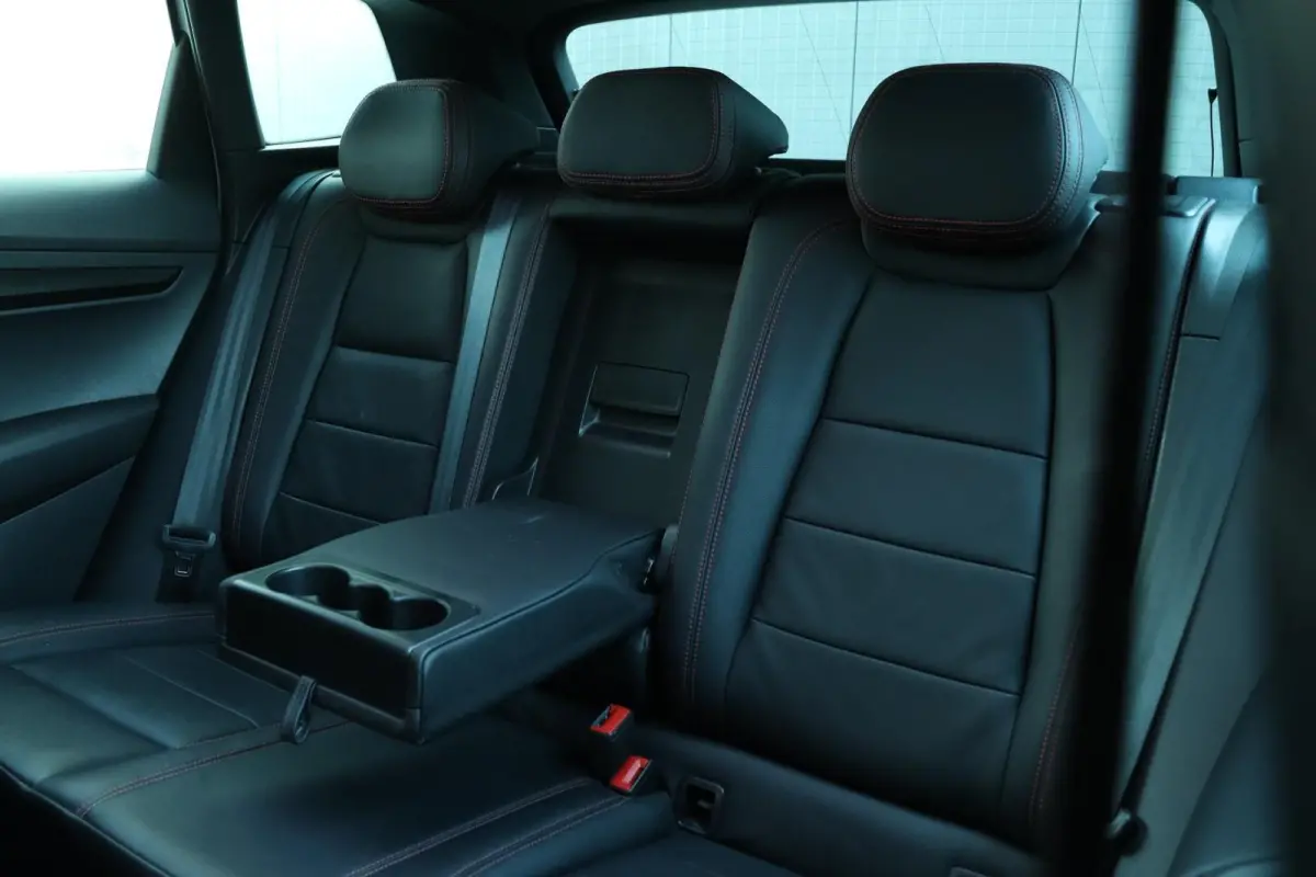 1.5 TSI / 150 PK / DSG / Sportline / Pano / Leder / ACC / Virtual Cockpit / CANTON / Camera / 18"!